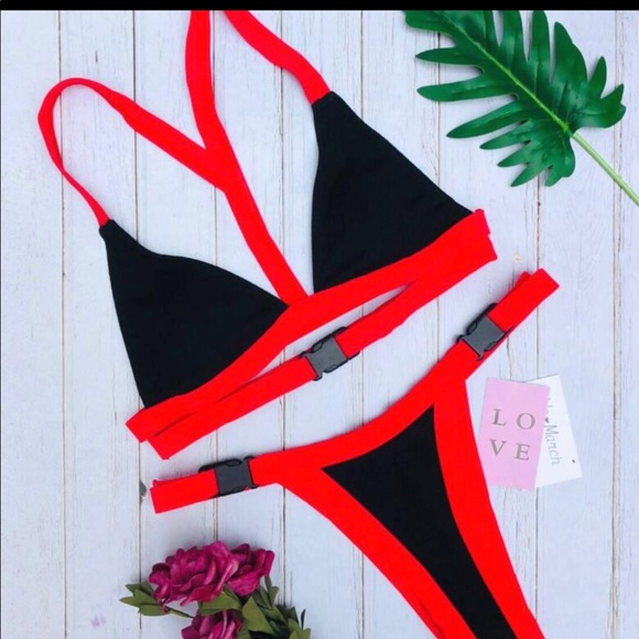 🔥Sexy Buckled Cut-Out  Two Piece Bikini - Picture 2 of 4